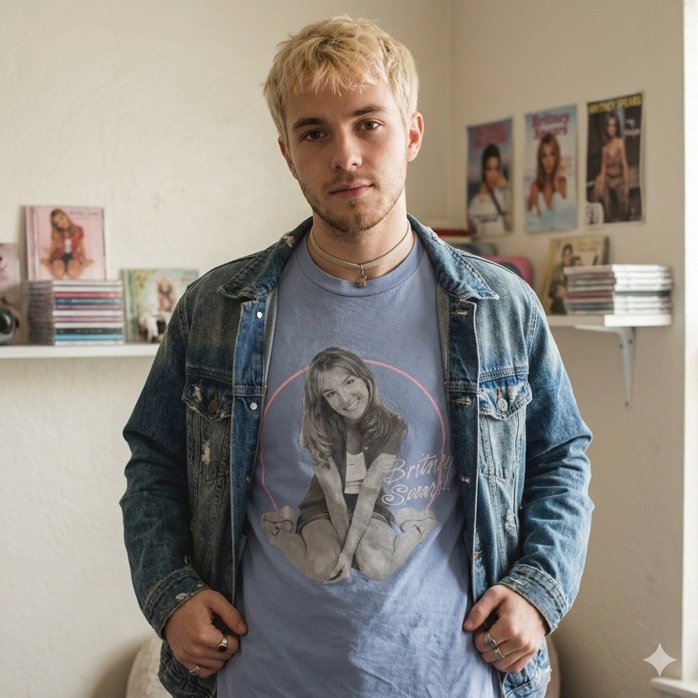 Britney Spears Tee Mens Small Blue Graphic Tee Y2K Pop Star Nostalgia 2019